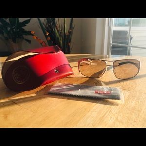 Ray-Ban Sunglasses 🕶
